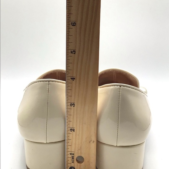 Zara Basic Collection Shiny Cream Women’s Shoes - Size US8 - EU 39 - Pre-loved - Picture 6 of 10